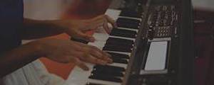 Keyboards & Pianos